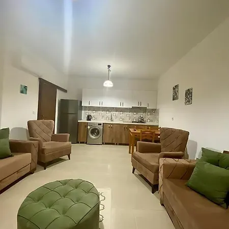בית נופש Nirvana Boutique דטקה